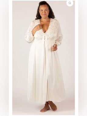 VTG ShadowLine Ivory Silky Balloon Sleeve Lace Nylon Peignoir Robe Gown Size L